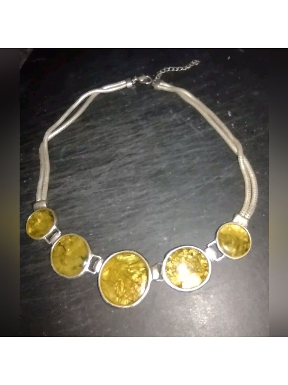 Beautiful Silver-Tone & Large Choker Necklace With MOP in Resin Look 15"+2"